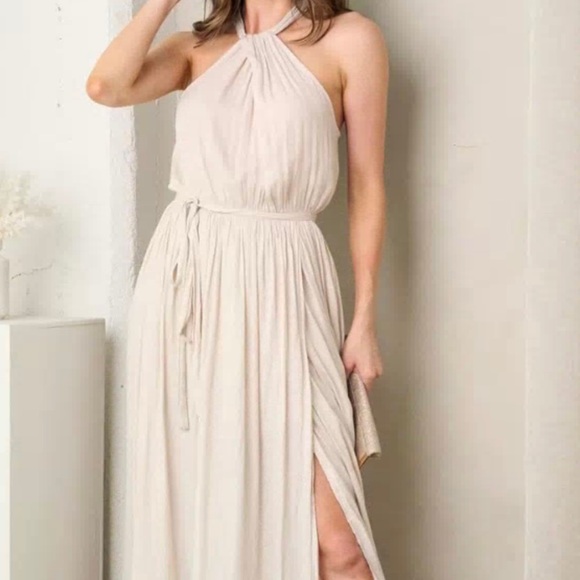 Cream maxi dress - Picture 2 of 4